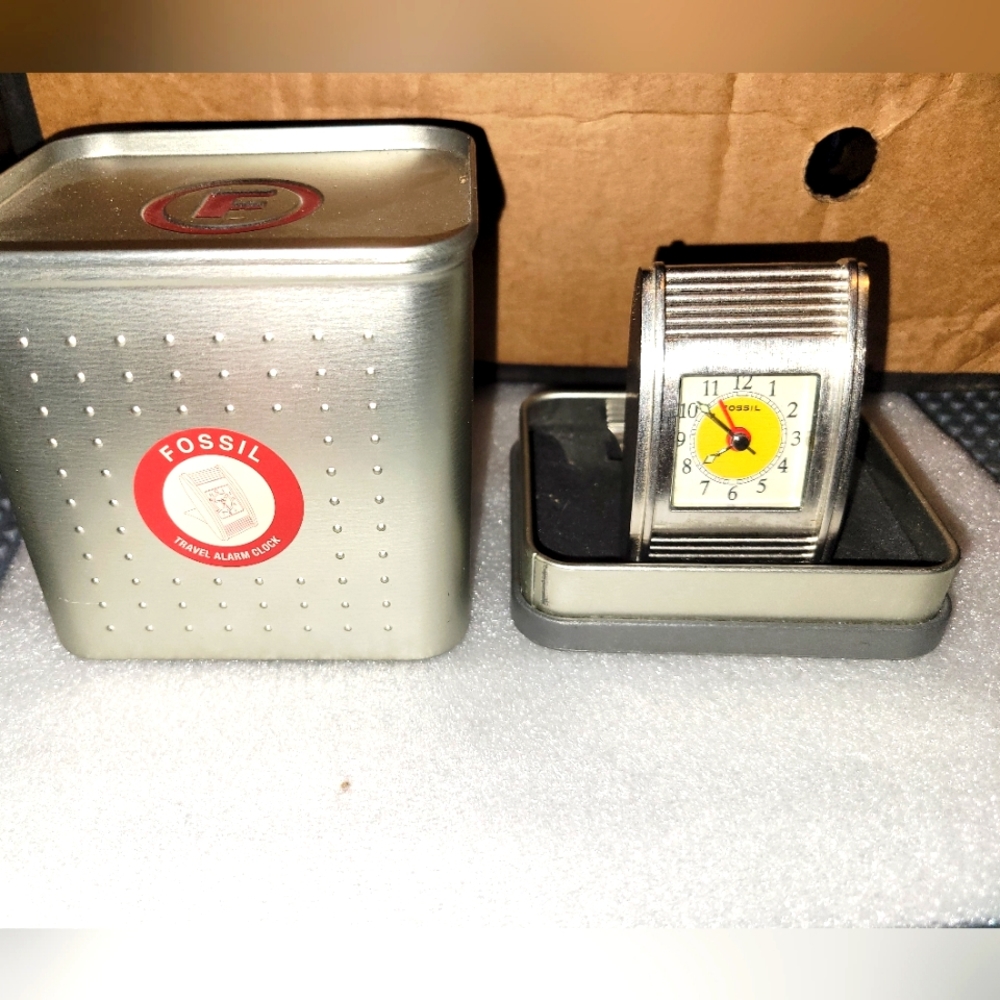 Vintage Fossil clock